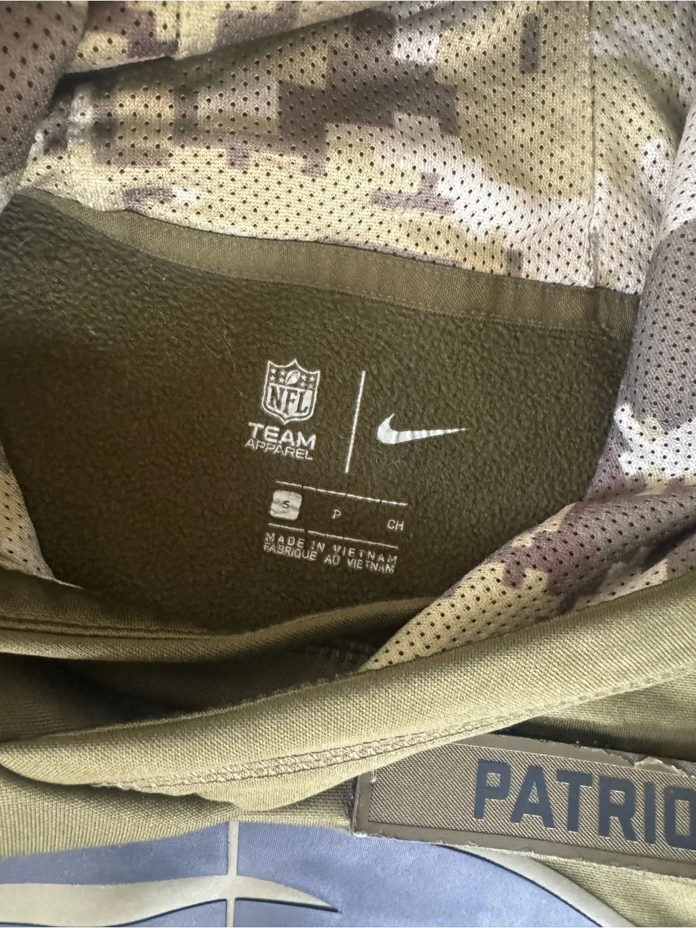 Nike Salute to Service NFL New England Patriots Hoodie - Youth Small